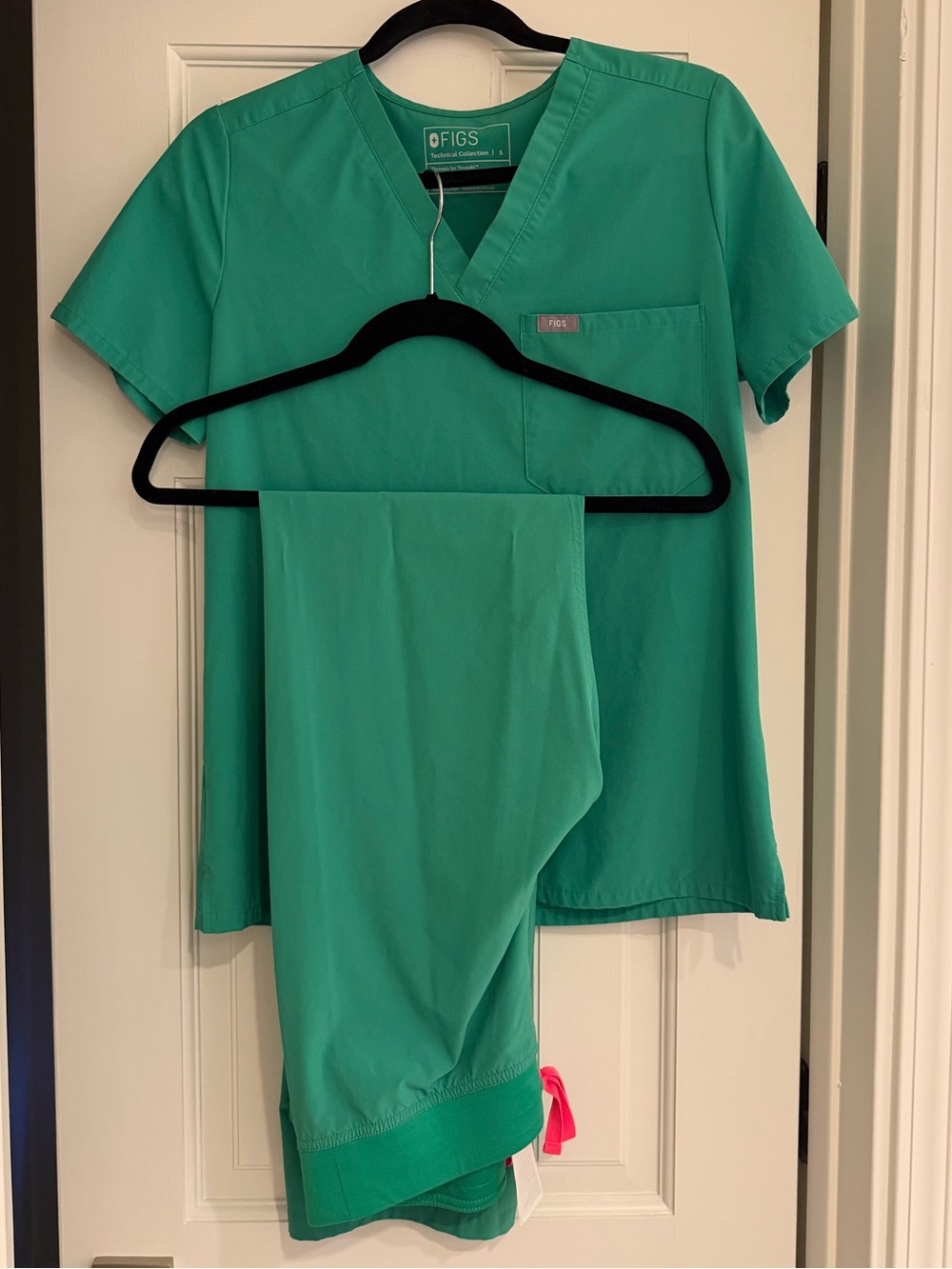 FIGS Women's Scrub Set in Teal Green